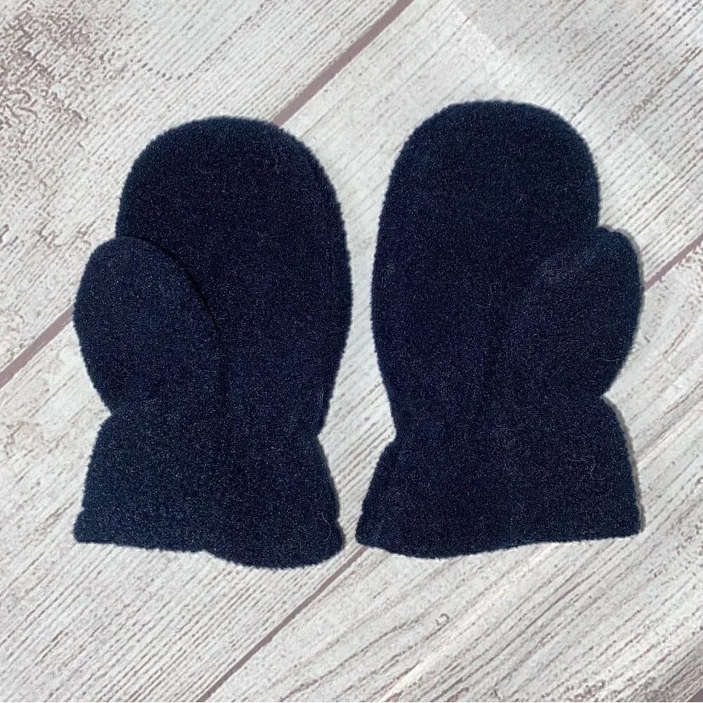 Toddler/baby shamrock fleece winter hat & mittens navy blue one size